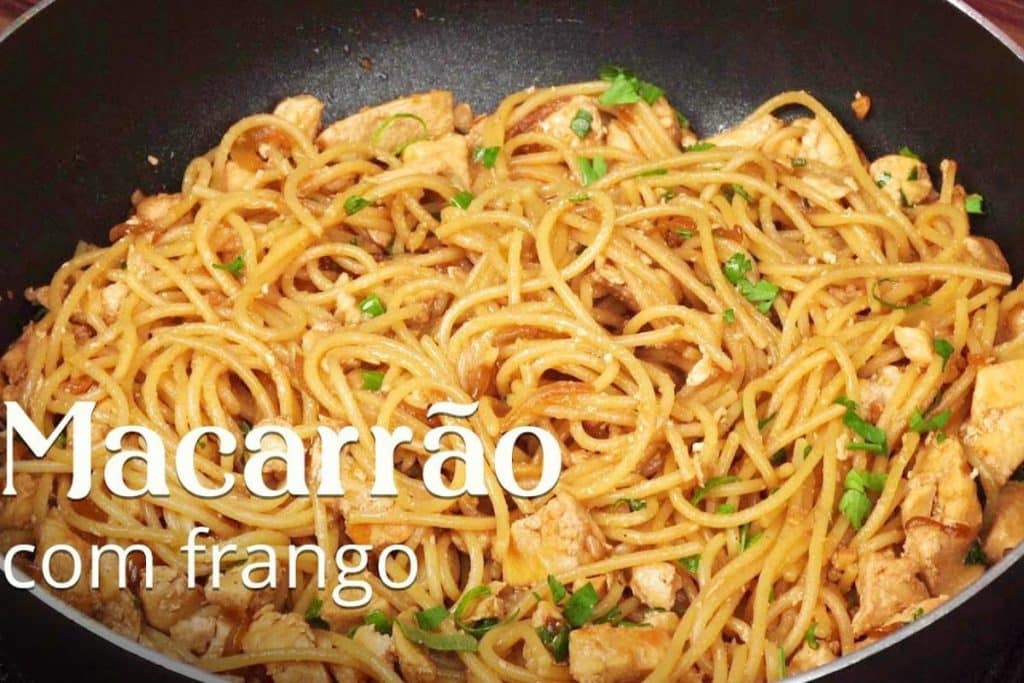 Macarrão Com Frango