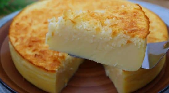 bolo cremoso de coco