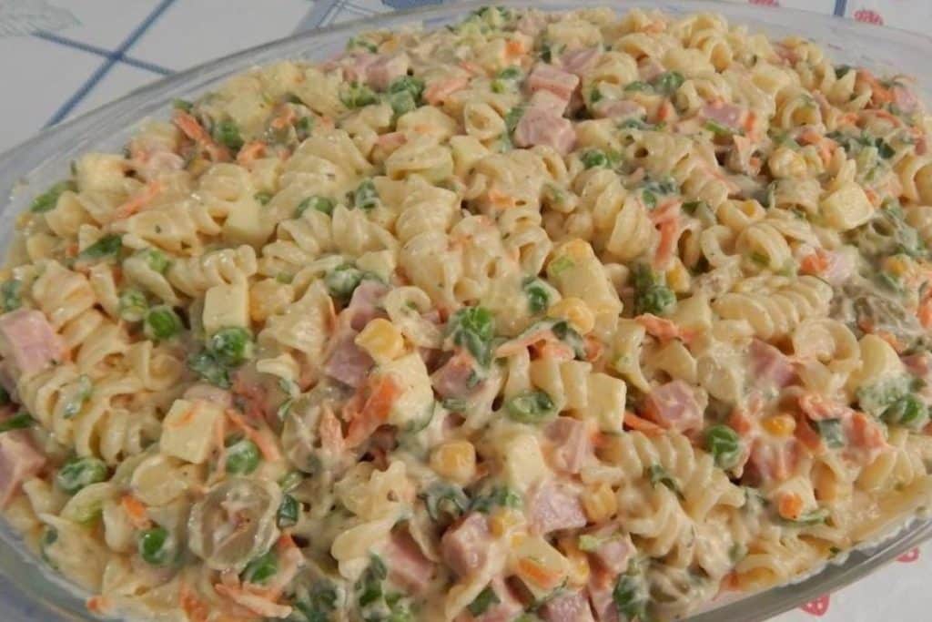 Salada De Macarrão