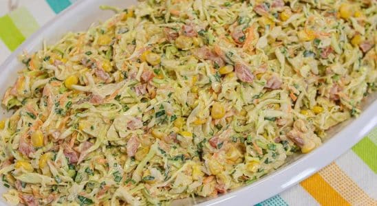 salada de repolho cremosa