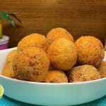 Bolinho De Linguiça Com Queijo