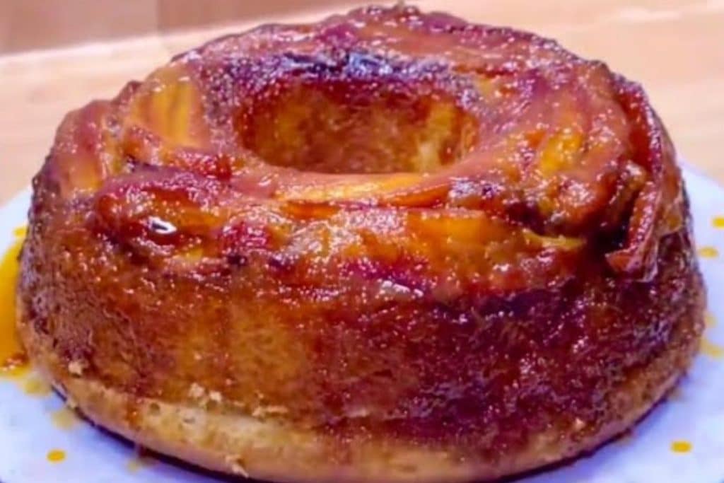 bolo de banana caramelado