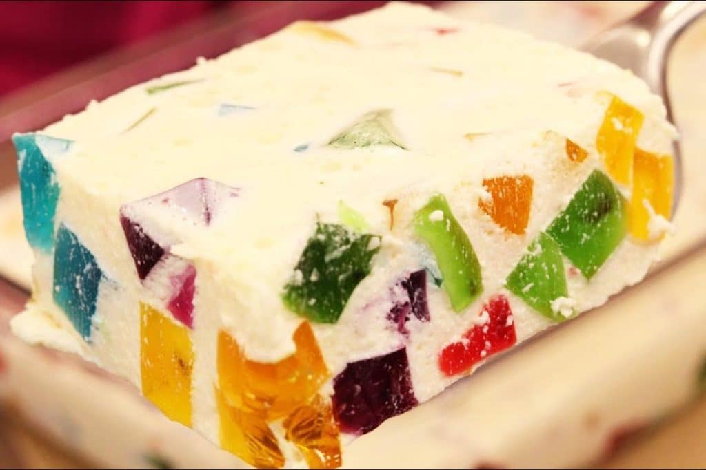 gelatina colorida cremosa