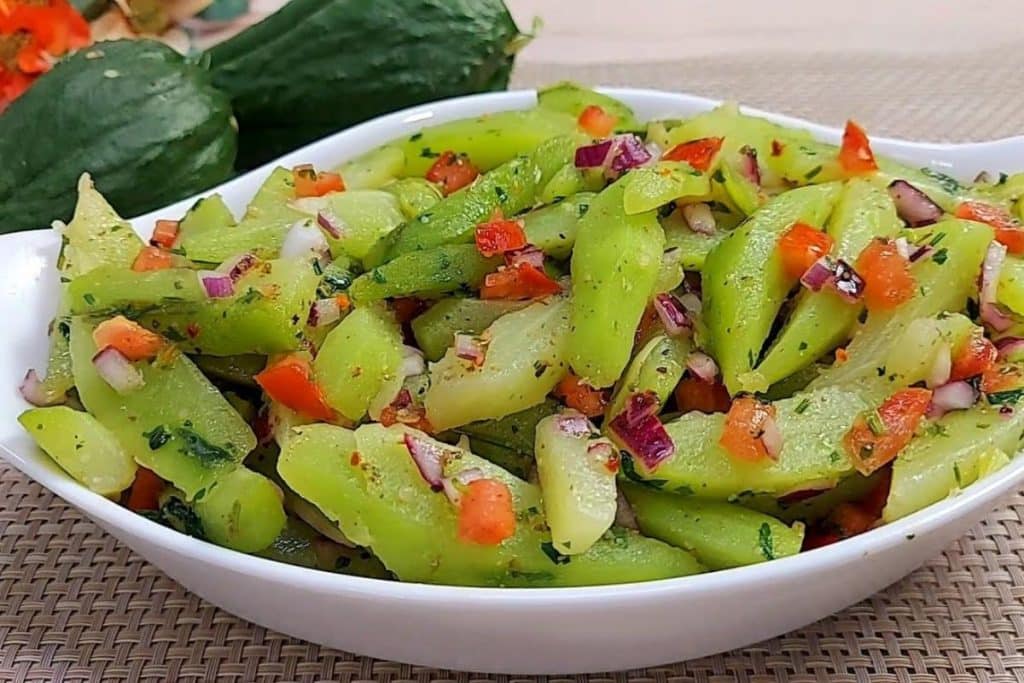 Salada De Chuchu