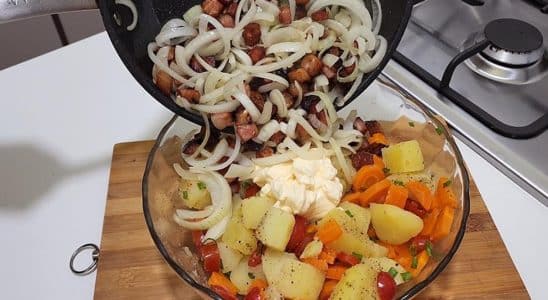salada de maionese com bacon