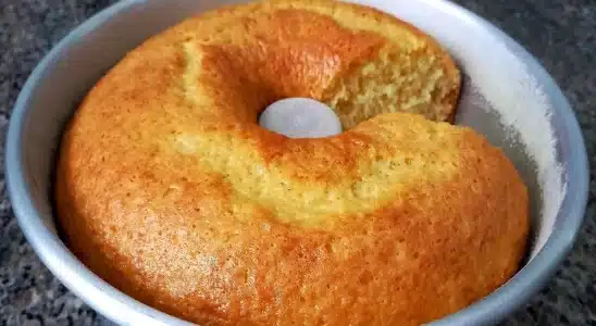 Bolo de laranja simples da vovó: seu café da manhã vai ficar uma maravilha com ele 3 bolo de laranja simples