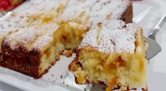 Bolo de maçã molhadinho: fácil de fazer e que fica simplesmente delicioso 4 bolo de maçã
