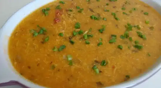 Canjiquinha com frango saborosa e bem temperadinha para acompanhar seu almoço 1 canjiquinha com frango