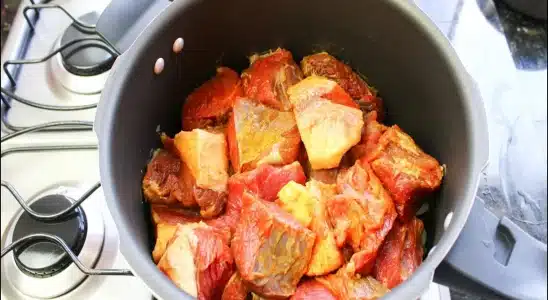 Sugestão para o almoço de amanhã: carne assada na panela de pressão é a uma opção perfeita 4 carne assada na panela de pressão