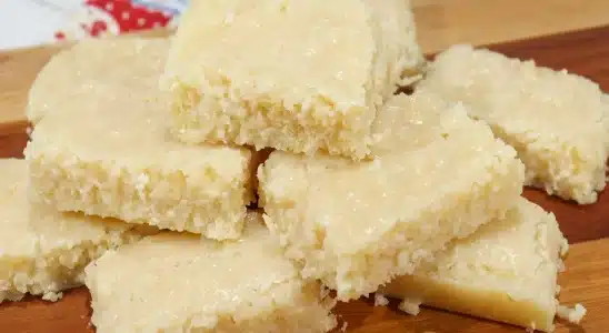 Cocada mineira que não precisa colocar leite condensado: fica deliciosa e é fácil de fazer 1 cocada mineira