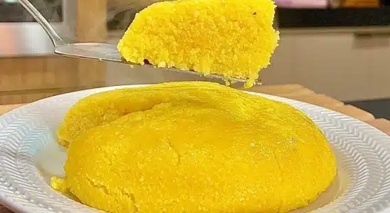 Cuscuz de panela molhadinho: também conhecido como cuscuz quarentão 3 cuscuz de panela