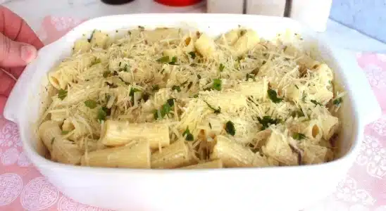 Cardápio de domingo: massa ao molho de cebola para inovar na hora do seu almoço 3 massa ao molho de cebola