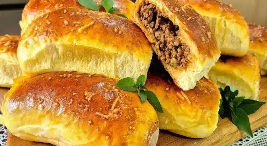 Esse jeito de fazer pão com carne para a hora do lanche vai ser o seu preferido 1 pão com carne