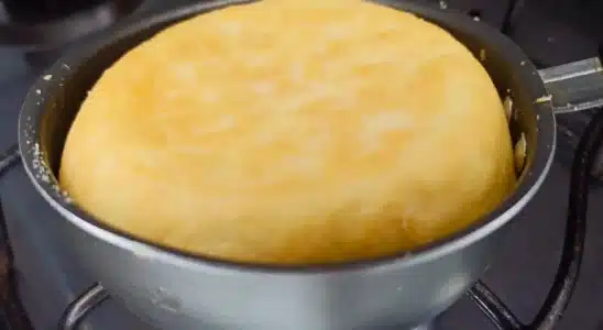 Pão de tapioca na frigideira com apenas 1 ovo e fica pronto em 10 minutinhos 3 pão de tapioca