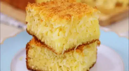 Queijadinha de assadeira irresistível: fácil de preparar e bem molhadinha 4 queijadinha de assadeira