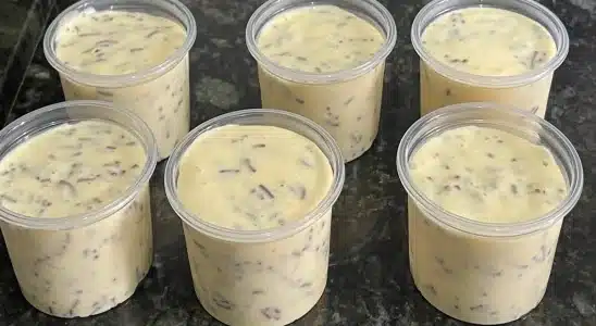 Sobremesa rápida no potinho com 3 ingredientes que é só bater e levar para geladeira 4 sobremesa rápida