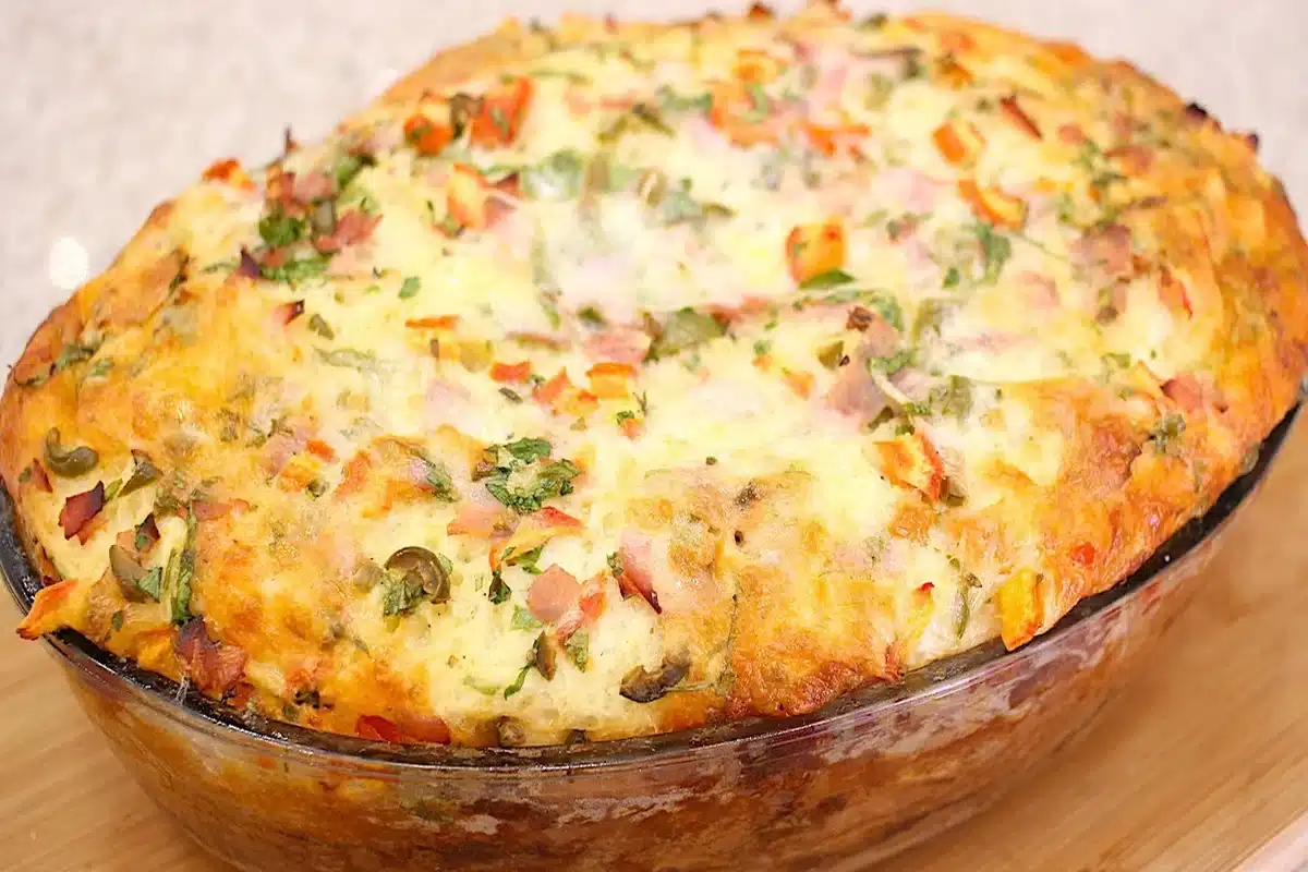 torta salgada com pão amanhecido