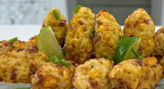 Bolinho de milho com arroz: você vai se perguntar porque não pensou nisso antes 4 bolinho de milho com arroz