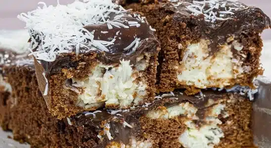 Bolo bomba de prestígio: de encher os olhos e ja sai do forno recheado 4 bolo bomba de prestígio