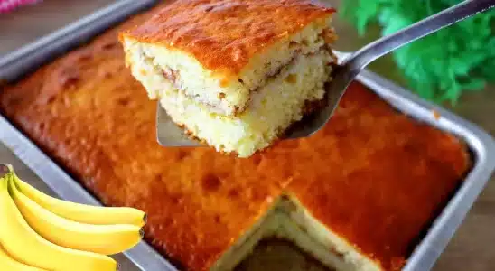 Bolo de banana recheado: muito gostoso e já sai assim do forno 2 bolo de banana recheado