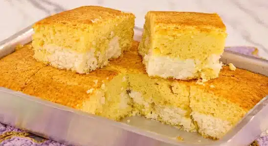 Ninguém resiste a esse bolo de fubá com cocada maravilhoso: todos pedem mais um pedaço 3 bolo de fubá com cocada