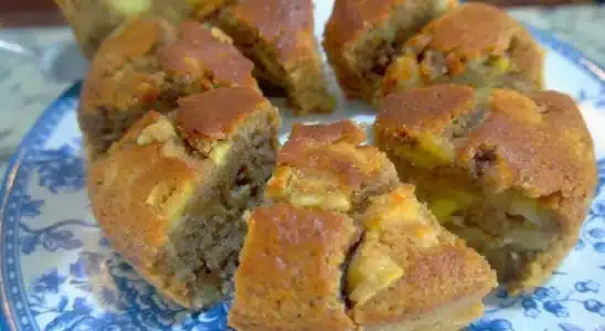 Bolo de maçã que fica molhadinho: o melhor para comer com um cafezinho 4 bolo de maçã