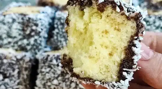 Veja como eu fiz um bolo gostoso e diferente para a hora do lanche da tarde 1 bolo gostoso e diferente