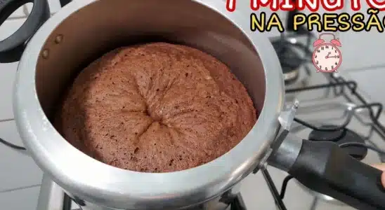 Bolo na panela de pressão: bem mais rápido e fácil que fazer no forno 2 bolo na panela de pressão