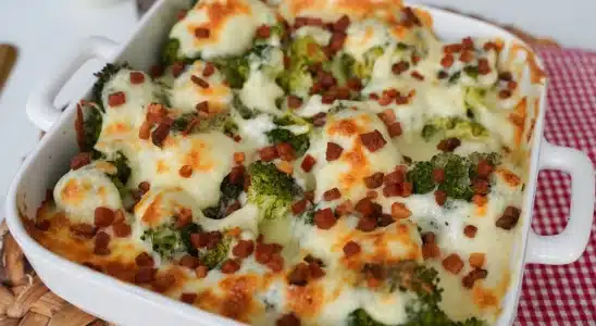 Receita de brócolis gratinado muito fácil de fazer para você arrasar na hora do almoço 2 brócolis gratinado