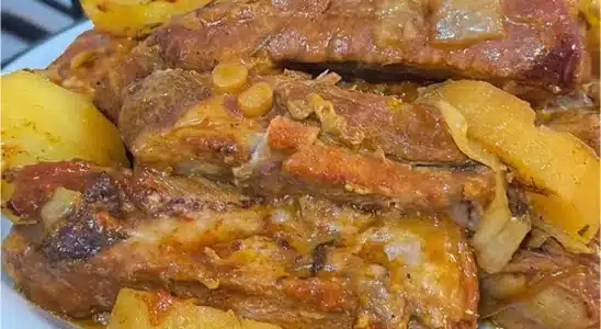 Costelinha de porco na panela de pressão que fica suculenta e saborosa 4 costelinha de porco