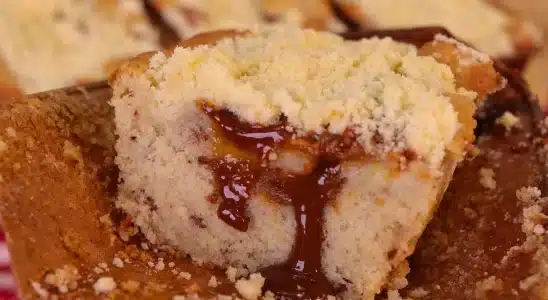 Cuca de banana com doce de leite: essa receita maravilhosa vai te conquistar 4 cuca de banana