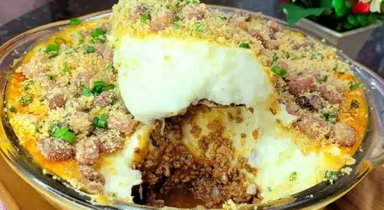 Escondidinho de carne moída: muito fácil e econômico para servir no fim de semana 1 escondidinho de carne moída