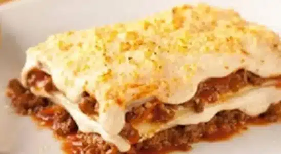 Como fazer uma lasanha com 2 molhos para servir no seu almoço de domingo 4 lasanha com 2 molhos