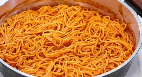 Macarrão ao molho vermelinho: veja como eu faço para ficar soltinho e gostoso 4 macarrão ao molho