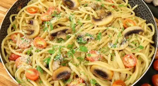 Receita de macarrão com cogumelos: parece prato de chef mas você pode fazer hoje mesmo 1 macarrão com cogumelos