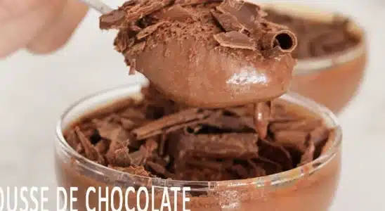 Mousse de chocolate super cremoso e chocolatudo com 3 ingredientes e sem ovo 2 mousse de chocolate