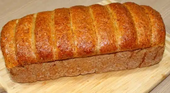 Pão integral macio e fofinho para o lanche da tarde: já sai do forno fatiado 3 pão integral