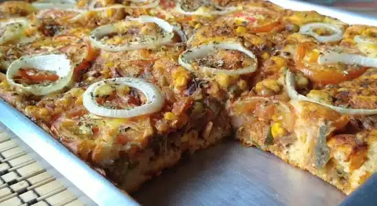 Pizza de sardinha que fez muito sucesso nos anos 90: lá em casa todo mundo adora 4 pizza de sardinha