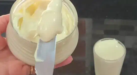 Requeijão caseiro cremoso: só precisa de 3 ingredientes e você apronta rapidinho 4 requeijão caseiro