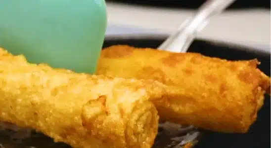 Rolinho frito recheado com queijo e goiabada que você vai adorar experimentar 3 rolinho frito