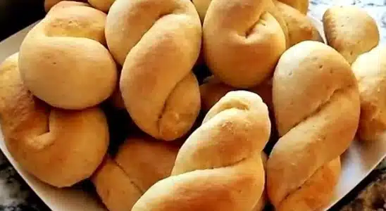 Rosquinha assada da vovó: lanchinho fácil e com gosto de infância para o café 2 rosquinha assada