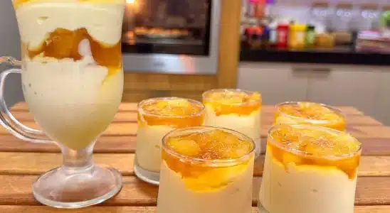 Sobremesa cremosa e gelada que não precisa colocar na gelatina e fica uma maravilha 1 sobremesa cremosa