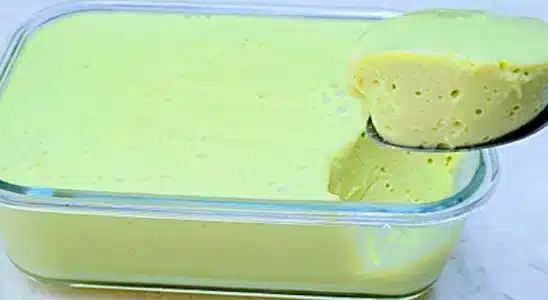 Sobremesa de limão com 2 ingredientes: é só bater e esperar ficar geladinha 3 sobremesa de limão