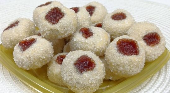 Biscoitinhos amanteigados da vovó com goiabada que são irresistíveis 1 biscoitinhos amanteigados