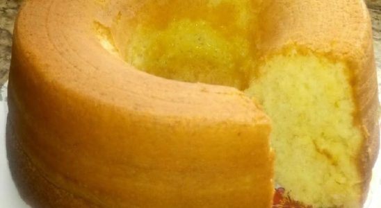 Bolo de tapioca de liquidificador que fica pronto rapidinho para a hora do chá da tarde 2 bolo de tapioca