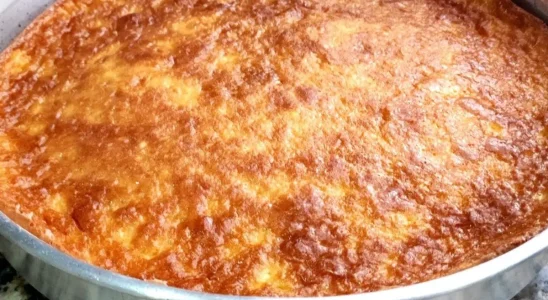 Bolo queijadinha de assadeira: todo mundo me pede essa receita de tão bom que fica esse bolo 1 bolo queijadinha