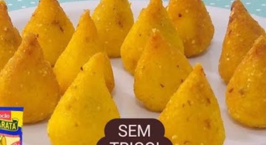Coxinha de flocão: se você nunca comeu essa delícia não sabe o que está perdendo 1 coxinha de flocão