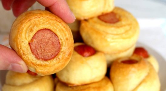 Enroladinho de salsicha assado: tão gostoso que não dá para comer um só 2 enroladinho de salsicha