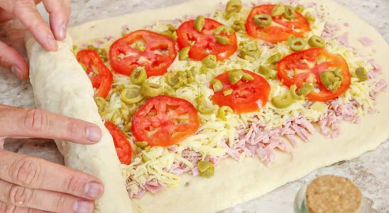 Pão caseiro recheado: macio e suculento igual salgado de padaria 2 pão caseiro recheado