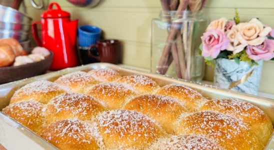 Pão de coco para o café da manhã fofinho igual de padaria 2 pão de coco